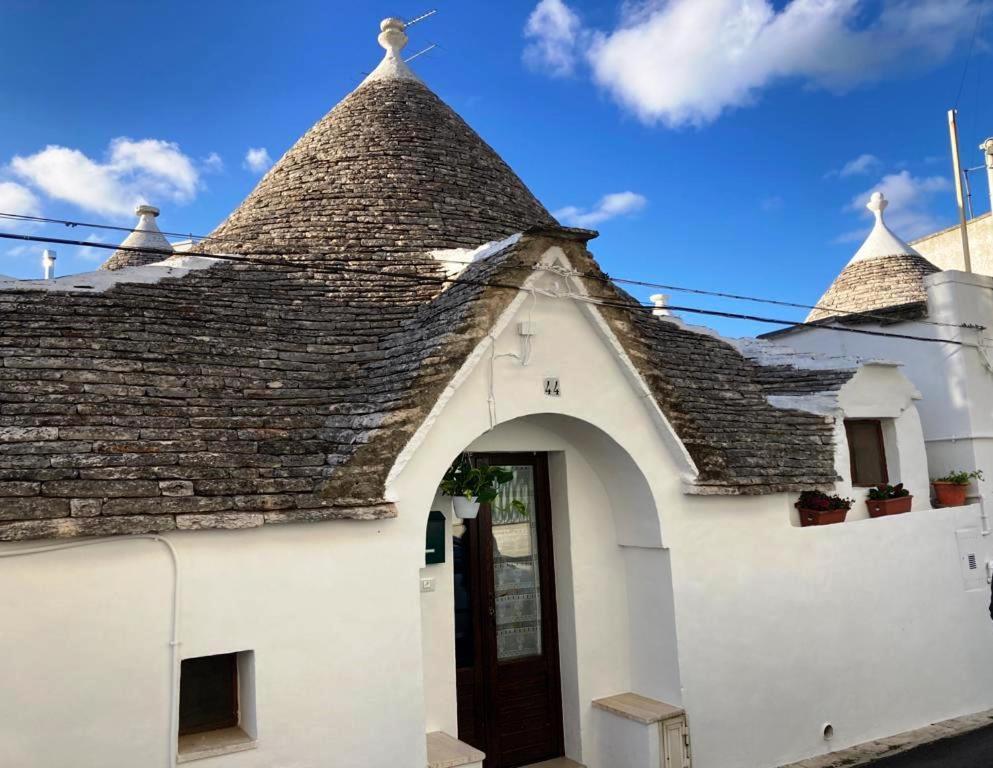 Trullo Il Nespolo Apartment Alberobello Luaran gambar