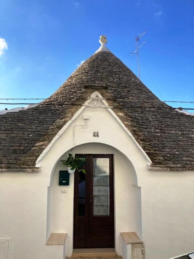 Trullo Il Nespolo Apartment Alberobello Luaran gambar